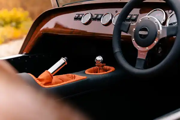 super seven 2000 Exterior