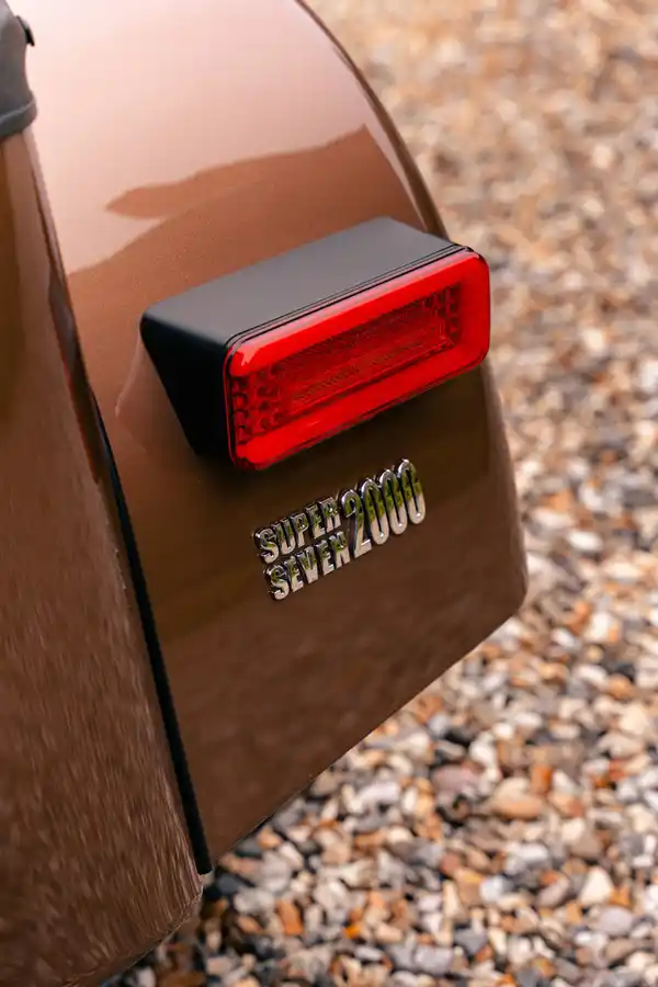 super seven 2000 Exterior