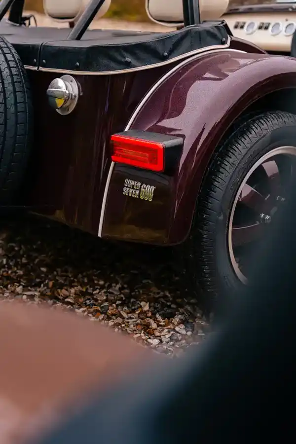 super seven 600 Exterior